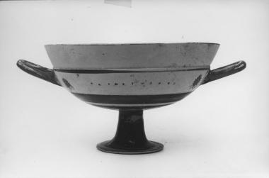 Αττική μικρογραφική κύλικα με χείλος