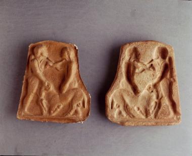 Πήλινη μήτρα και το γύψινο εκμαγείο της