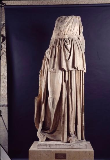 Μαρμάρινο άγαλμα Απόλλωνος Πατρώου του γλύπτη Ευφράνορος
