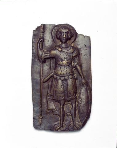 Χάλκινο πλακίδιο με ολόσωμη απεικόνιση στρατιωτικού αγίου.