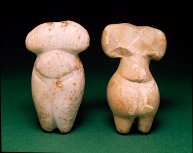 Λίθινα γυναικεία ειδώλια νεολιθικής εποχής, άγνωστης προέλευσης.