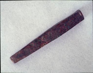 Χάλκινη σμίλη από τα Πευκάκια Μαγνησίας.