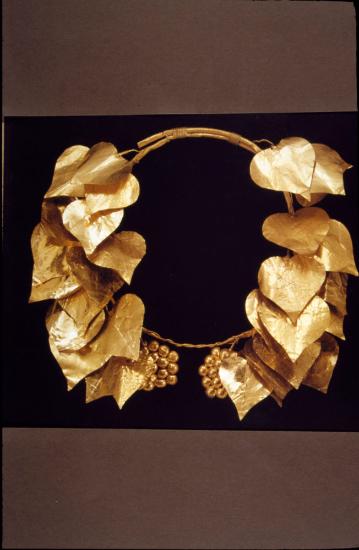 χρυσό στεφάνι κισσού