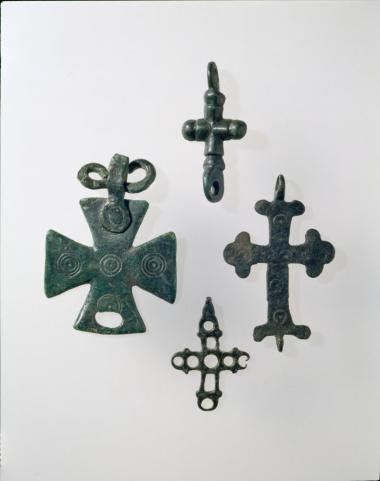 Σταυροί από πολυκάνδηλο