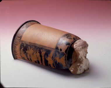 Αττικό ερυθρόμορφο επίνητρο. Ζ. Ερέτριας.