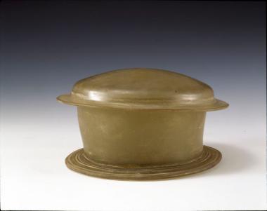 Γυάλινη πυξίδα.