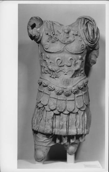 Κορμός θωρακοφόρου στρατηγού ή αυτοκράτορα