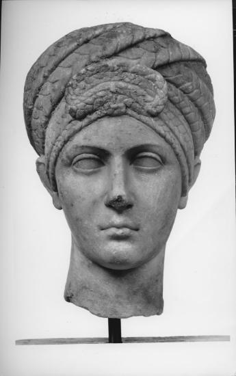 Εικονιστική κεφαλή αστής