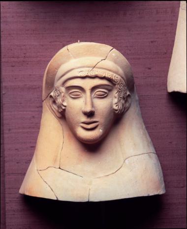 Πήλινη γυναικεία προτομή