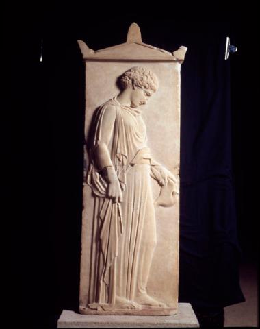 ανάγλυφη επιτύμβια στήλη, κόρη με περιστέρι