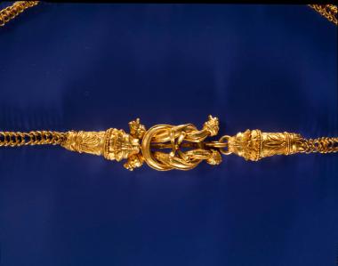 χρυσό διάδημα με ηράκλειον άμμα (λεπτομέρεια)