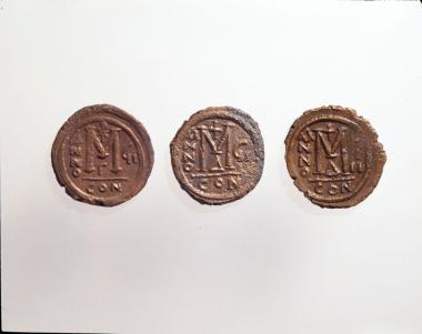 Φόλλις (οπισθ.)