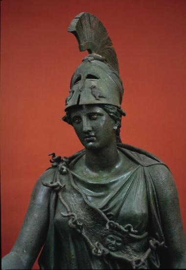 Χάλκινο άγαλμα Αθηνάς. Κατενώπιον. Πιθανώς έργο του γλύπτη Ευφράνορος.