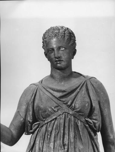 Χάλκινο άγαλμα Αρτέμιδος, η λεγόμενη Μεγάλη Άρτεμις του Πειραιώς. Λεπτομέρεια, ανώτερο τμήμα του αγάλματος.