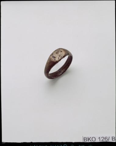 Χάλκινο δαχτυλίδι.