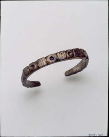 Χάλκινο βραχιόλι.