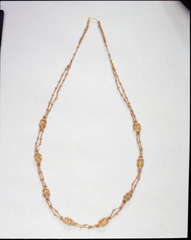 Χρυσό περιδέραιο