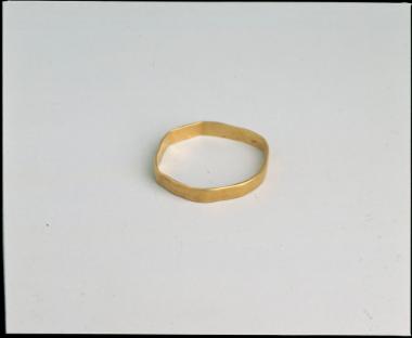 Χρυσό δαχτυλίδι