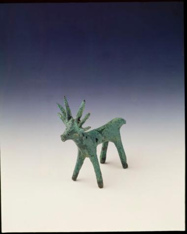Χάλκινο ειδώλιο ελαφιού από το ναό της Αλέας Αθηνάς στην Τεγέα