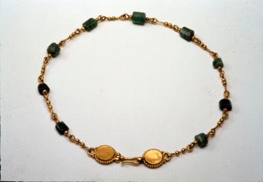 Χρυσό περιδέραιο