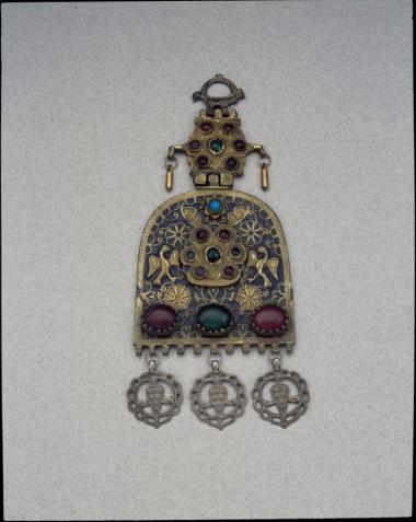 Ασημένιο επιχρυσωμένο κόσμημα ράχης.