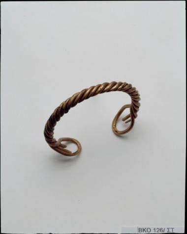 Χάλκινο βραχιόλι.