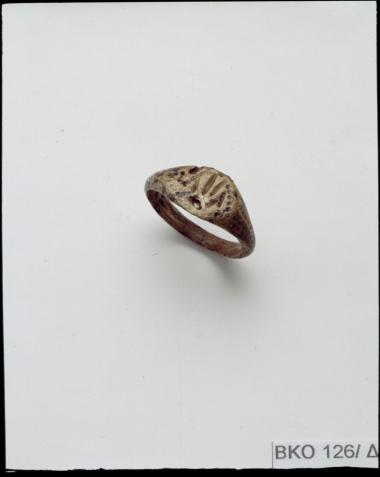 Χάλκινο δαχτυλίδι.