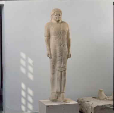 Μαρμάρινο άγαλμα νέου από το ακρωτήριο Φονιάς