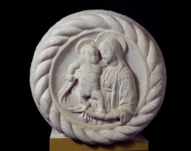 Μαρμάρινο μετάλλιο με την Παναγία που κρατά τον Χριστό, δυτικής τέχνης