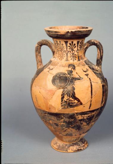 Παναθηναϊκός αμφορέας με παράσταση οπλισμένης Αθηνάς (α΄ όψη)