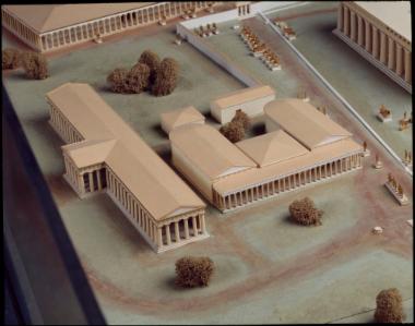 Μακέτα αρχαιολογικού χώρου Ολυμπίας. Βουλευτήριο και Νότια Στοά