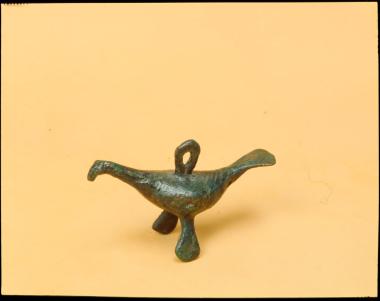 Χάλκινο πτηνόμορφο περίαπτο