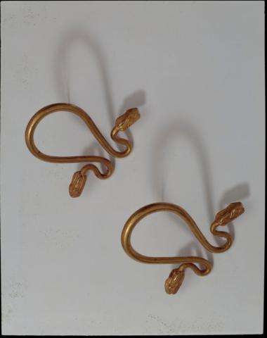 Χρυσά σκουλαρίκια