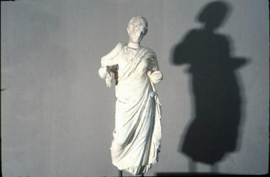 Αγαλμάτιο της Υγιείας, κόρης του Ασκληπιού.