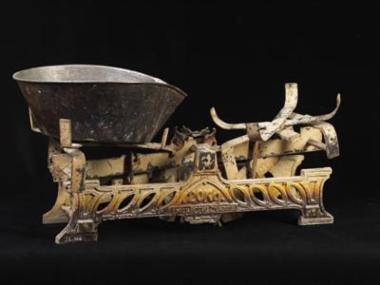 Σιδερένια επιτραπέζια ζυγαριά 20 κιλών.