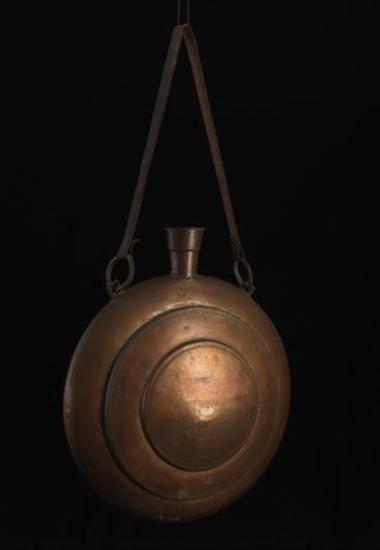 Παγούρι χάλκινο για κρασί.