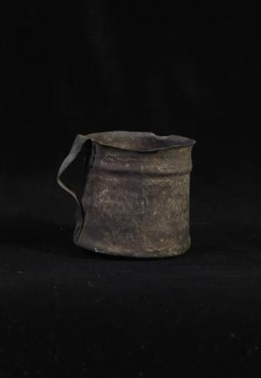 Τσίγκινο ποτήρι