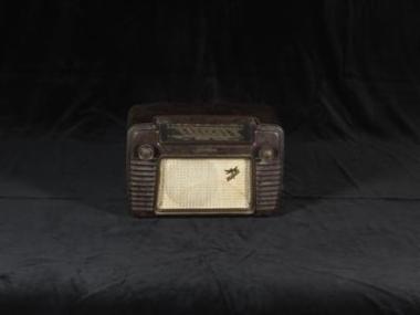 Φορητό επιτραπέζιο ροδιόφωνο SCHAUB.