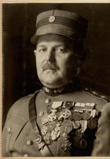 Η ΠΟΛΗ ΚΑΙ Η ΧΑΝ ΑΘΗΝΩΝ ΤΗΝ ΔΕΚΑΕΤΙΑ ΤΟΥ 1920 29