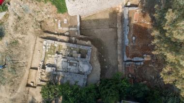 Πολυάνδριο (DJI0043)