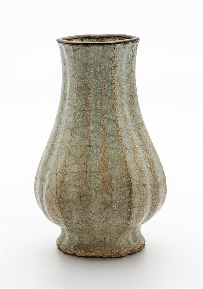 Vase of stoneware with Longquan ('celadon') glaze