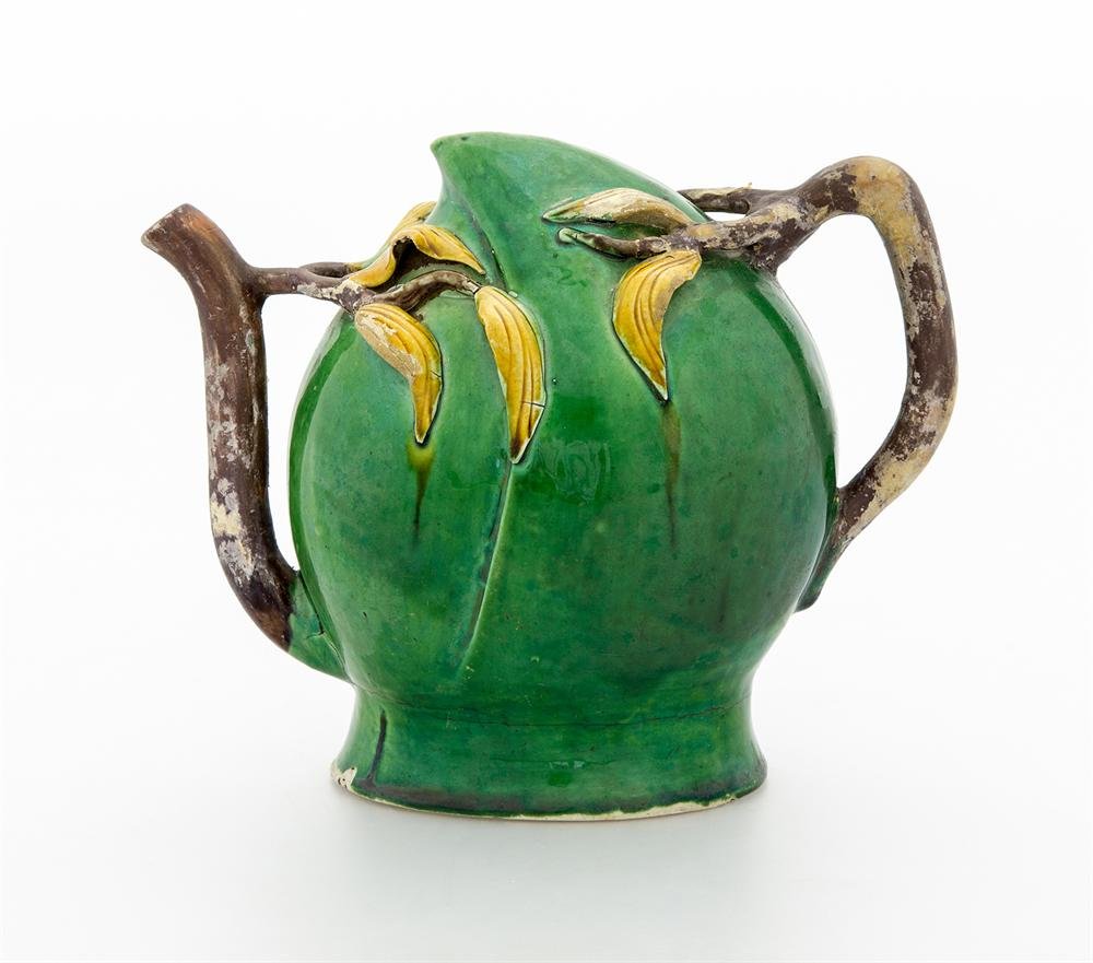 Peach-shaped ewer of porcelain with painted enamels