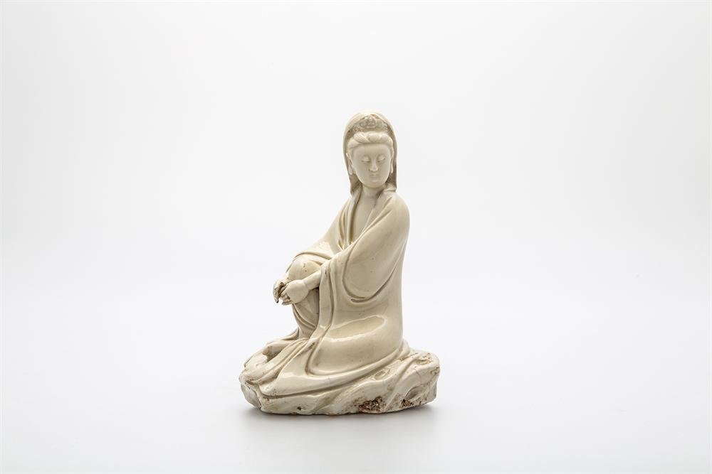Figure of the goddess Guanyin from Dehua county ('blanc de Chine')