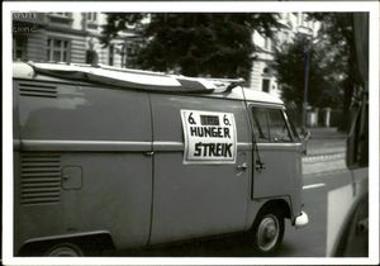 Demonstration and hunger strike