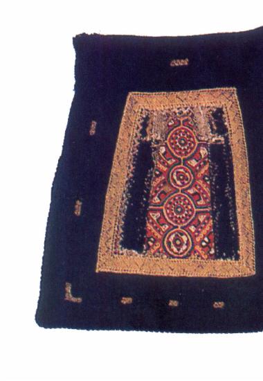 Παναούλα, σαρακατσάνικη μάλλινη τραπεζιόσχημη ποδιά νιόπαντρης