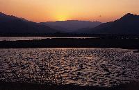 Ηλιοβασίλεμα στη μικρή λιμνοθάλασσα στη Σκάλα Καλλονής Λέσβου