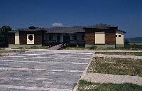 Κοντινή άποψη του Μουσείου Λίμνης Δοϊράνης