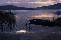 Γενική άποψη της λιμνοθάλασσας Κοτυχίου το σούρουπο