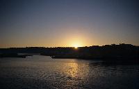 Ξημέρωμα στην παραλία Χανίων στην Κρήτη