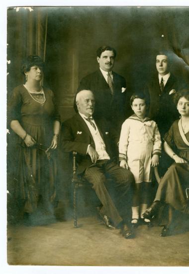 1 φωτογραφία της οικογένειας Κουρτζή